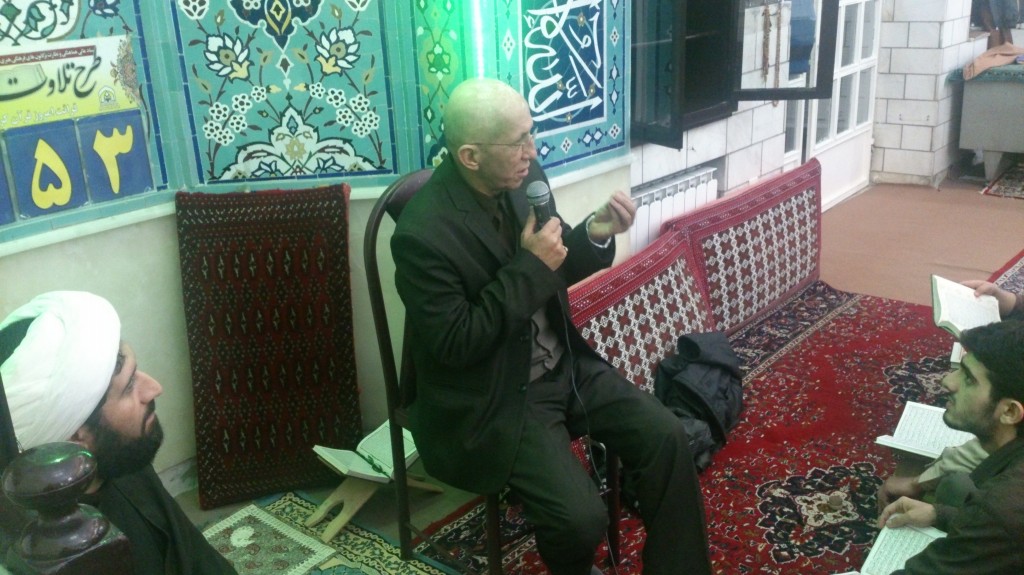 بیژین نوباوه در مسجد ثارا...